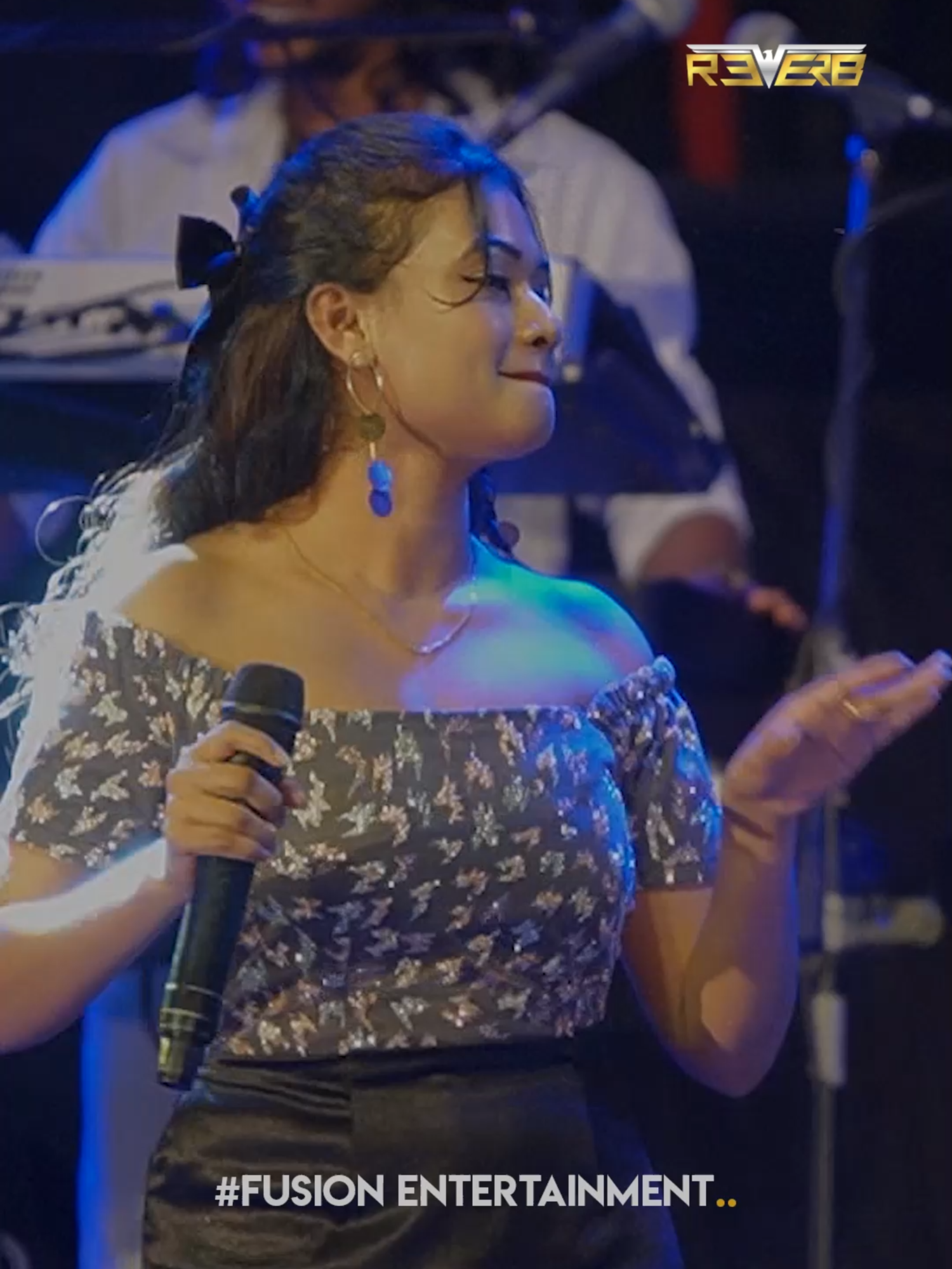 ලස්සන හිනාවයී, ගායනයයී, වාදනයයී......නවක ගායිකාවයී වාදක මඩුල්ලයී...දුර යන්න අවස්තාව උදාවේවා..... #fypage #new #fyppp #fypシ゚ #foryou #fusionentertainment #liveshow #nonstop #songs #live #fyp #fyppppppppppppppppppppppp #fypp #fyy #fypdong #musical #bandaragamareverb #fy