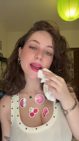 @Solushes is finally on @Feel22 DISCOUNT CODE SARAA10 #fyp  