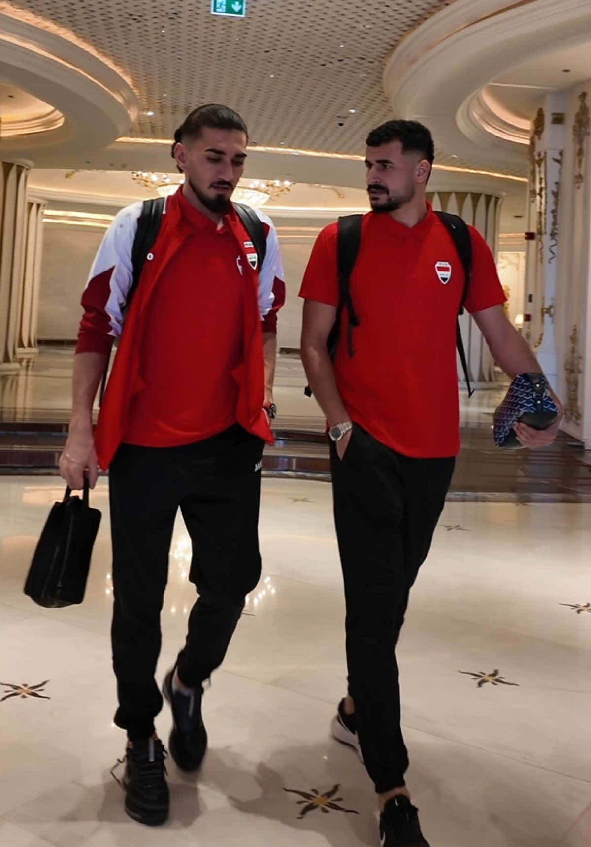 رحلة الأسود من بغداد إلى جدة 🇮🇶✈️ خطوة جديدة نحو الملحق الآسيوي 💪🦁 #يلا_مونديال #منتخب_العراق  #sportsontiktok 