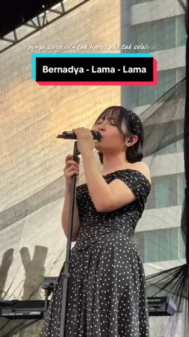 kumaklumi selalu ..  #bernadya #bersenadya #berpanggung 