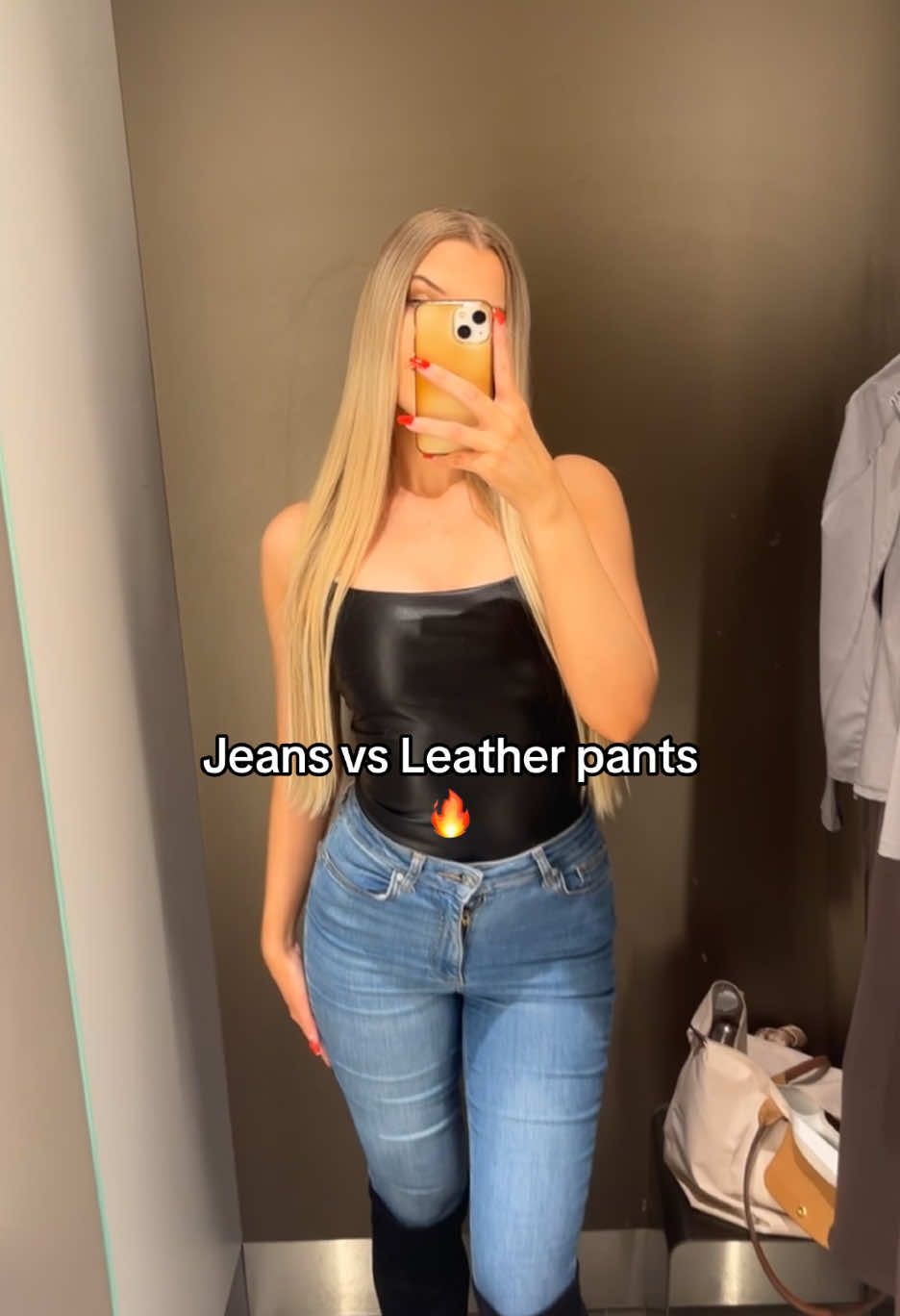 Jeans 💙 or Leather 🖤pants? I wait your comments! 😱#leatherpants #outfitinspiration #outfit #fyp 