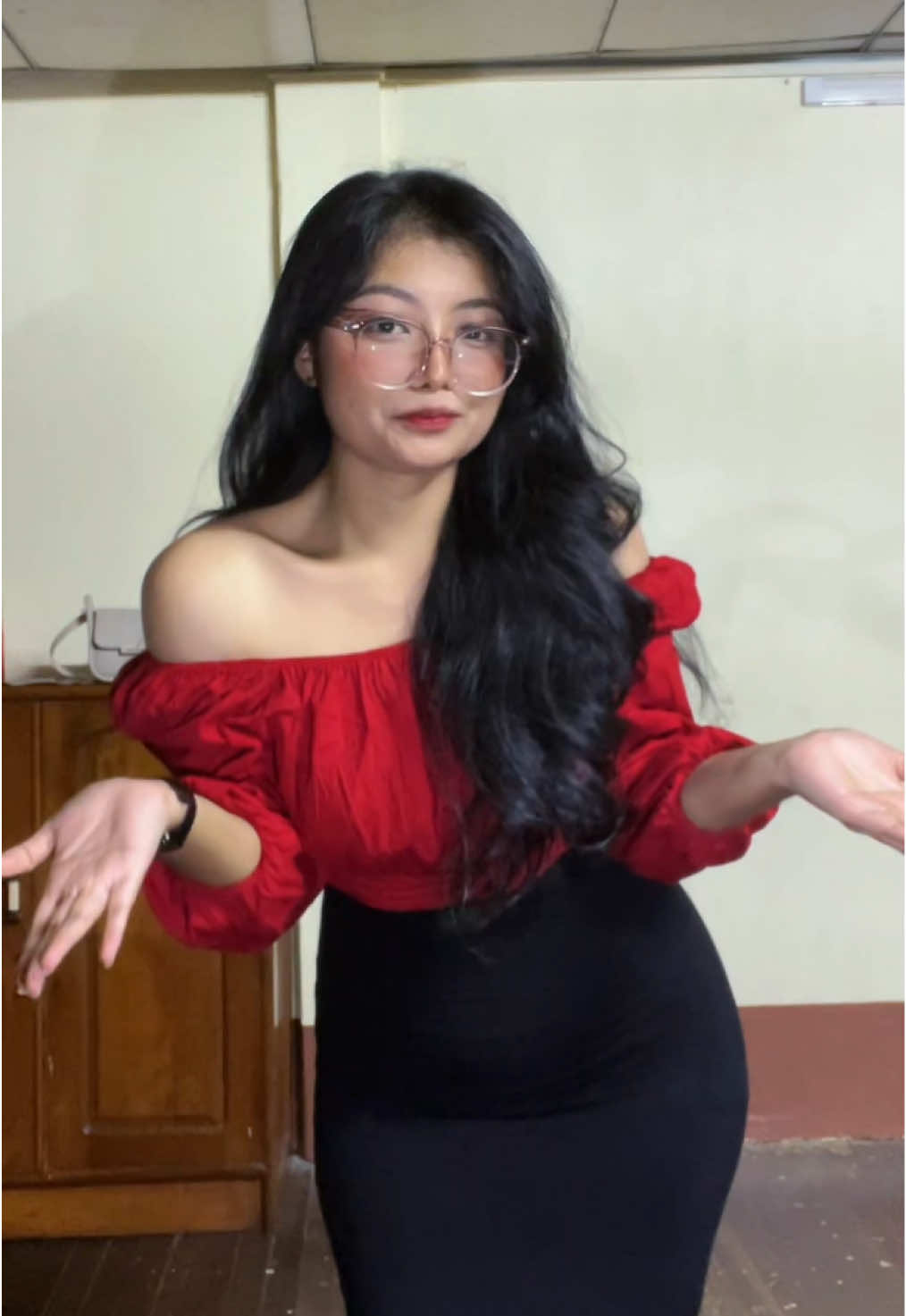 မျက်မှန်ချွတ်လိက်တာနဲ့ အကန်းပဲ#fyp #burmesegirl 