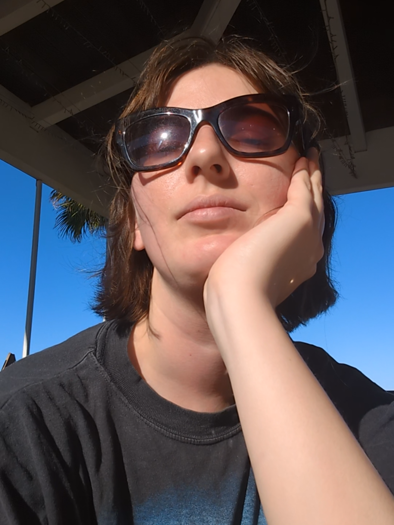 des semaines que j'attendais se moment. #sun #vacance #sunglass #slowlife #chill 