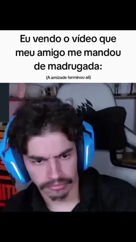 #bistecone #humor #meme #amizade #fyp E só vídeo aleatório.