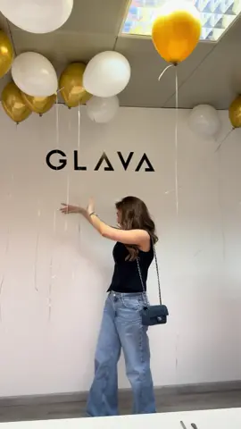 ⁨	⁨	⁨	⁨	⁨	⁨	⁨	شكرًا لكل حدا كان جزء من هالرحلة الحلوة، ومع فريق العمل يلي كان دايمًا حدّي بكل خطوة 🙏 الفصول بتتغيّر… بس الشغف بيبقى نفسه ❤️✨ الشكر الكبير ل @eMusicIsMyLife  و @Watary ‬ على هالاحتفال الحلو 🍾 🥳  #Yara | #يارا⁩⁩⁩⁩⁩⁩⁩