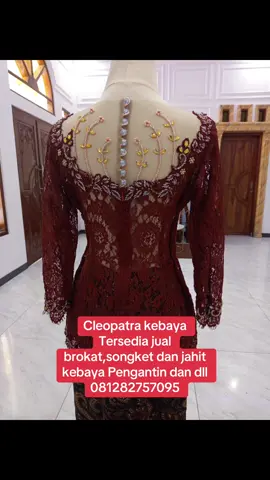 Kebaya wisuda cantik#jualbrokatdansongketkarawangcikampeksubangpurwakarta #penjahitkebayapengantinbatakkarawang #penjahitkebayapengantinbatakkarawang #jahitkebayamartuppolkarawang #kebayapengantinbatakcikampekkarawangkosambicikarwngpurwakarta 