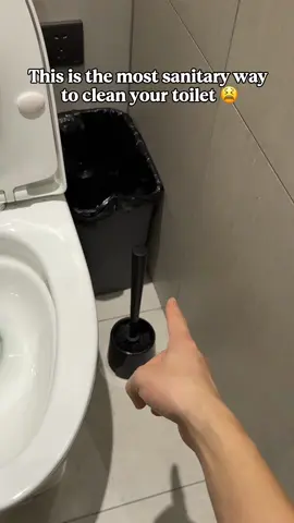 Toilet Cleaning Nightmare? This Disposable Hack Lets You Clean Without Touching Gross—Satisfying AF! #CleanTok #TikTokMadeMeBuyIt