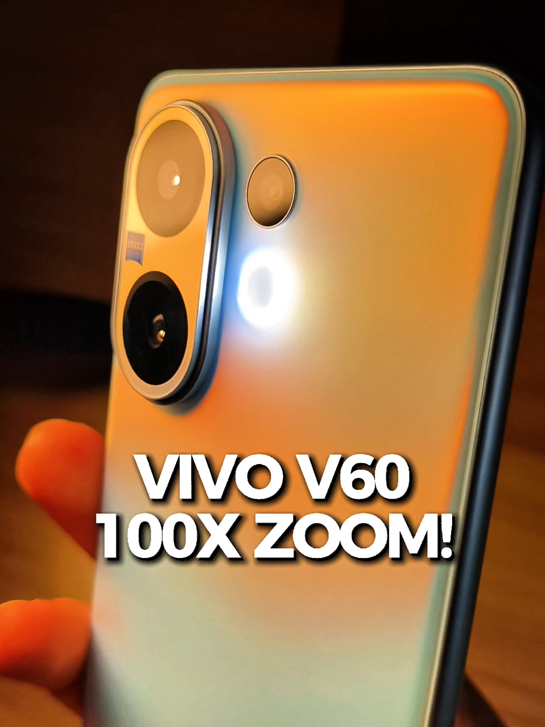 VIVO buat kerja gila! VIVO V60  ni boleh ZOOM 100X dengan kualiti lens kamera ZEISS! Chipset SD 7 Gen 4, RAM 12+12 GB, memori dalam 256 GB, Display Quardcurve AMOLED siap dengan IP68 + IP69! #vivov60 #vivomy #vivo #vivoxzeiss #vivomalaysia 