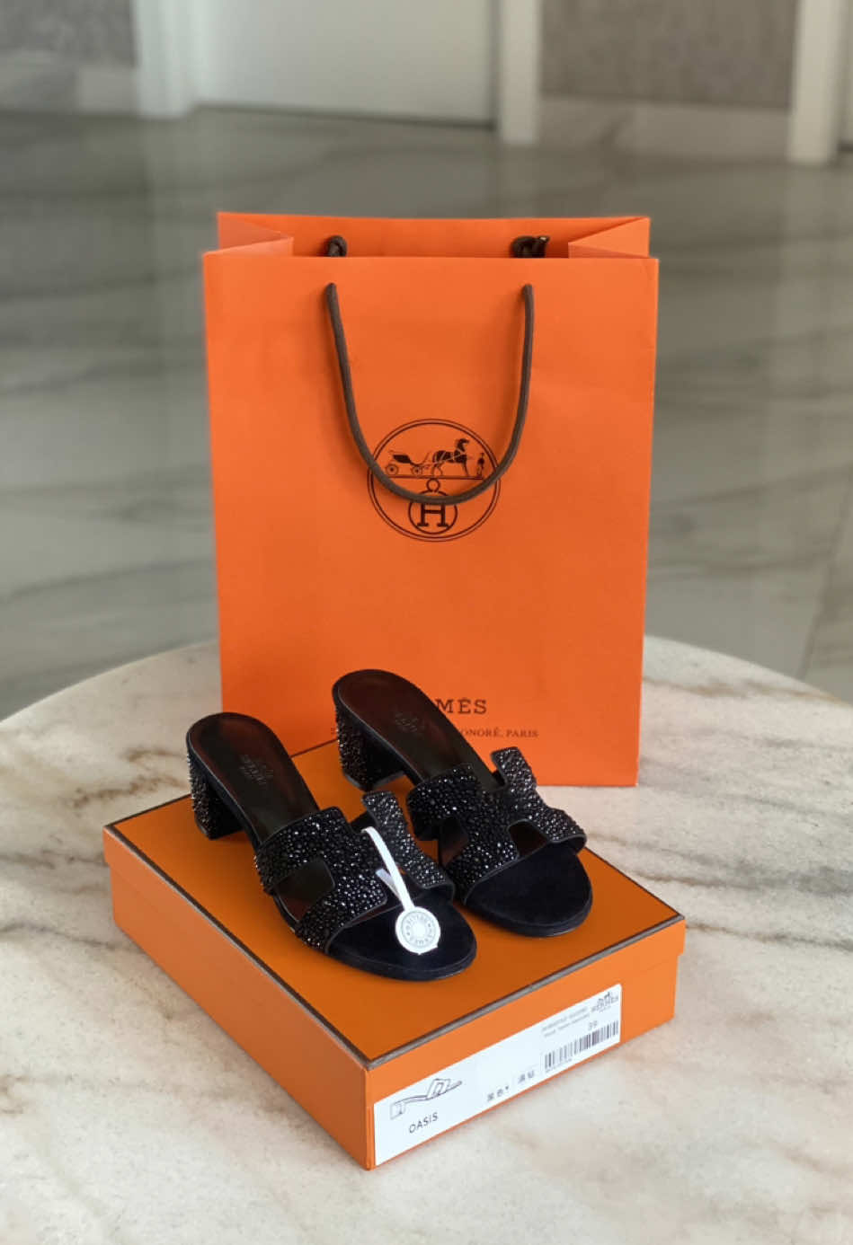 Unboxing hermes oasis sandals in noir black and rhinestones🖤 #oluxury27 #fyp #hermes #fypageシ 