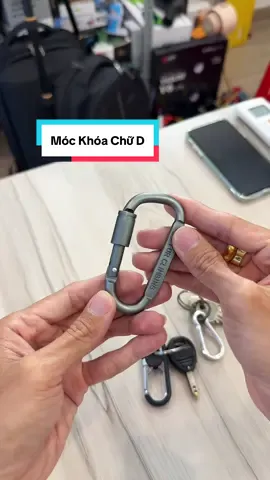 Móc khóa nhôm thiết kế hình Chữ D #LearnOnTikTok #muataitiktokshop #mockhoanhom #anhthichdien 