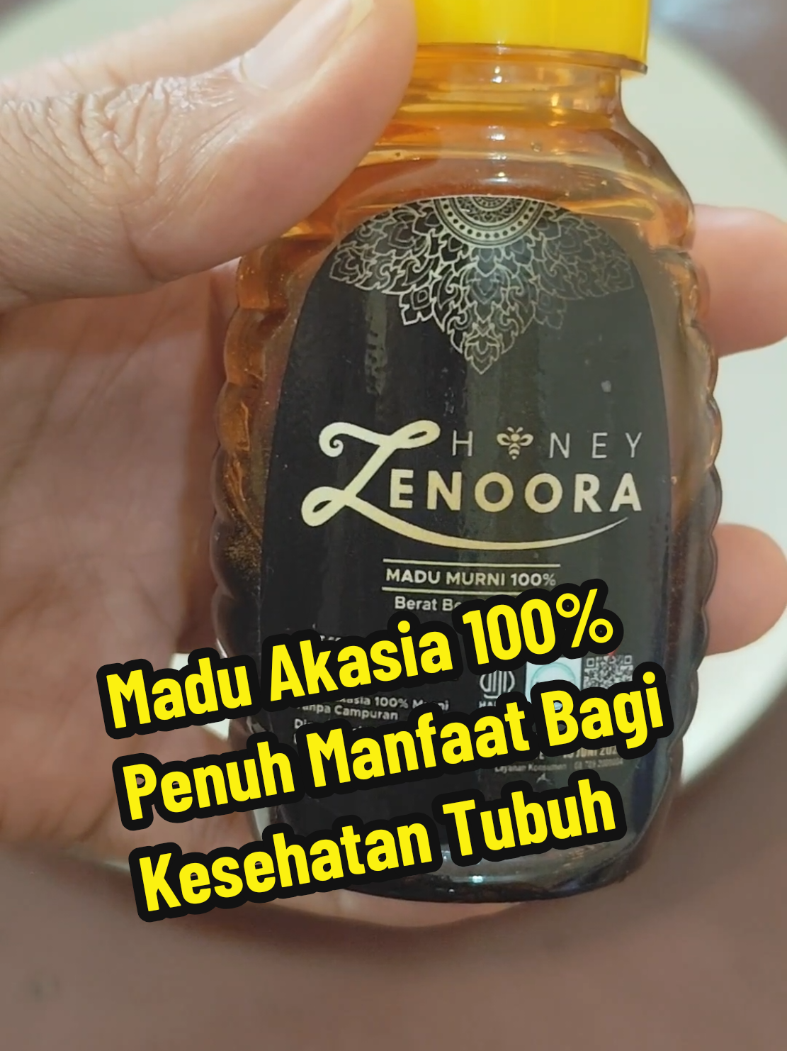 Menjaga kesehatan tidak cukup dengan olahraga saja, mari tingkatkan kesehatanmu dengan Madu Murni Akasia 100% Alami, sudah Berizin Halal Indonesia. #fyp #videoviral #maduakasia #maduzenoora #maduasli 