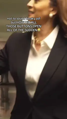 um kamala honey what have you been doing🫣 #kamalaharris #fyp #viral #buttonup #kamala 