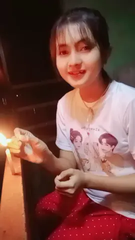 ##သီတင်ကျွတ်ညလေးတစ်ည🥰#သူငယ်ချင်း ကရိုက်ပေးတာကိုရန်လုပ်နေတာ😆😁😁##ခေတ်စားနေလို့