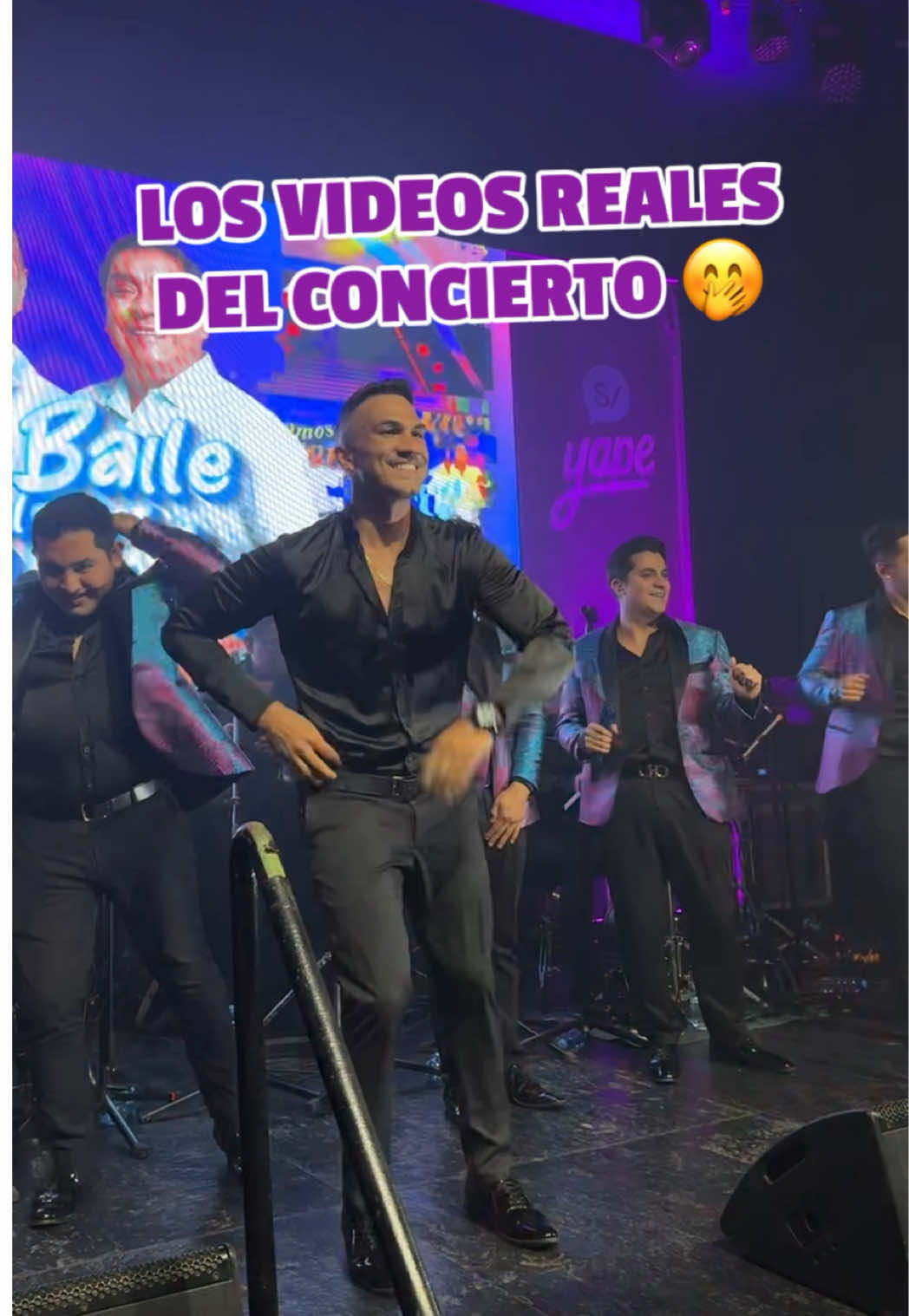 Se grita así o mejor nos quedamos en casa.🤭💜 El concierto de los Hmnos Yapean nos hizo cantar a todo pulmón. 🎤💃 #Yape #HermanosYapean #concierto 