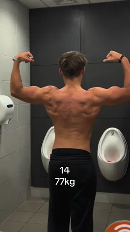 First clip was like November last year #14 #gym #bodybuilding #14yearoldbodybuilder #biceps 