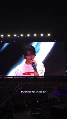“thankyou for loving us.” “terima kasih” is a phrase that holds the meaning of gratitude for all that we receive. it’s such a beautiful words, but it became even more beautiful when you said it again and again #marklee thankyou for loving us too.  also thankyou for teaching me to be more grateful for life, to be a better person, to never give up, to work hard and to always keep God in the center of my journey.  i truly hope your life will always be surrounded by happiness in the future. i believe you are a good person, and i will always be here, supporting you and Dreamies no matter what. terima kasih #leeminhyung 오빠, terima kasih banyak🤍✨ #tds4injakarta #thedreamshow4 #nctdream 