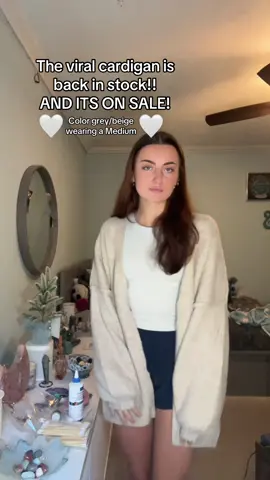 @PrettyGarden seriously the best cardigan for the fall!! I’m already getting in more colors!! Obsessed! #cardigan #viral #tiktokshopfinds #fallfashion #falldealsforyou 