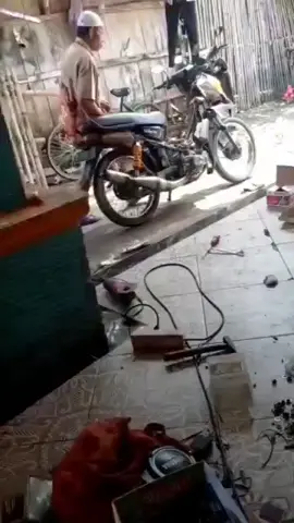 spek jungkel. wkwkwk