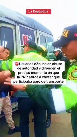 El video muestra cómo la PNP golpea las lunes de la cúster de la empresa Huáscar S.A y agrede a conductor que participaba en el paro nacional. Usuarios difundieron el videos en diversas redes sociales, causando indignación.  #ataque #transportistas #paronacional #noticiasperu #pnp 