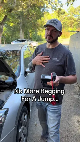 @GoolooOfficial jump starter and air compressor is a must in every car! #gooloo #jumpstarter #deadbattery #carmaintenance #tiktokshopfalldealsforyou 
