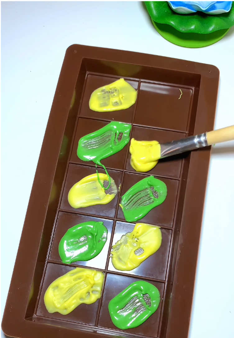 Dubai chocolate 🍫💖 #chocolateasmr #dubaichocolate #asmr #food #fyp 