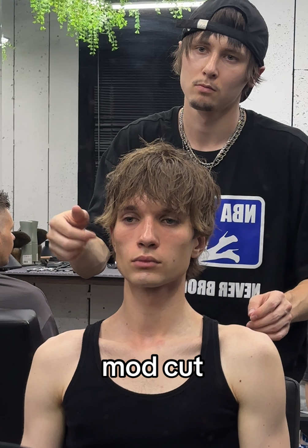 18 и 19 октября буду стричь в Москве, запись по ссылке в шапке профиля 🫱🏻‍🫲🏼 #барбер #стрижка #барберминск #мужскиестрижки #парикмахерминск 