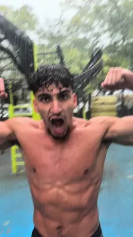 Rain didn’t stop us — it leveled us up. When life gets messy, we move harder 🌧️ 🏋️‍♂️🤪#fyp #trainhard #calisthenics #medicalstudent #motivation 