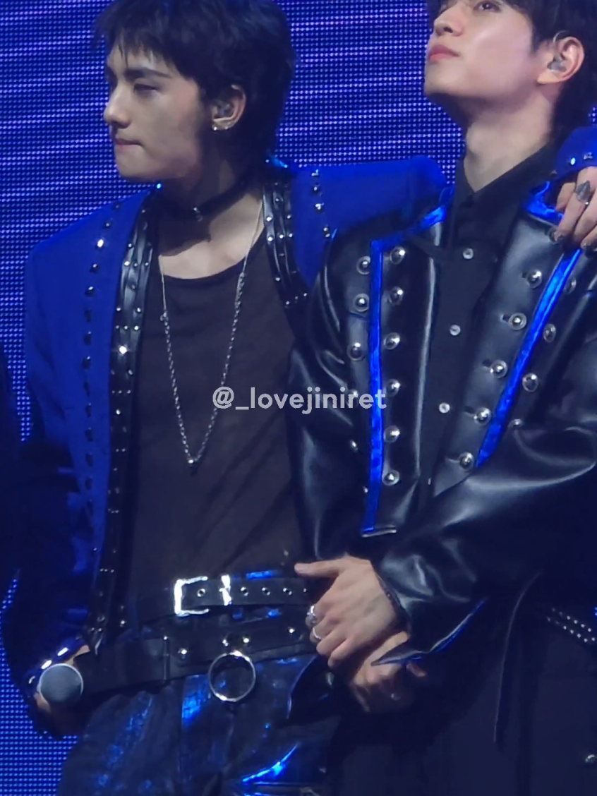 อยู่ดูแลกันไปนานๆ นะ เจ้าแป้งเจ้าข้าว🥟🐶 #hyunjin #seungmin #straykids #hyunseungmin #hysm 