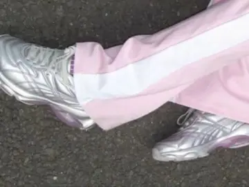 newjeans so cool 💕🪽  ilovethem nwjns comeback  !! #fyporyoupage #kpopfypシ #newjeans #viralvideo #sailormooncrystal 