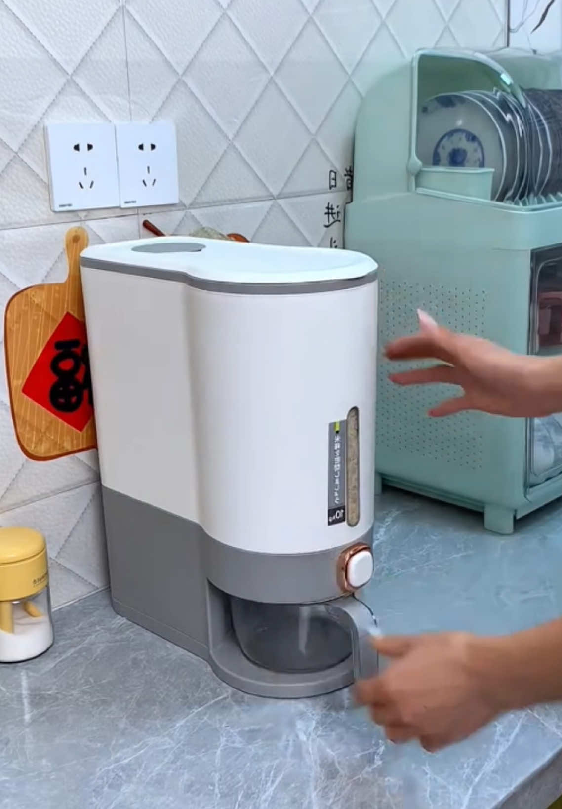 Gạo không lo ẩm mốc đã có thùng đựng gạo đa năng, thùng đựng gao #thungdunggao #thungdunggaothongminh #thungdunggaogiadinh 