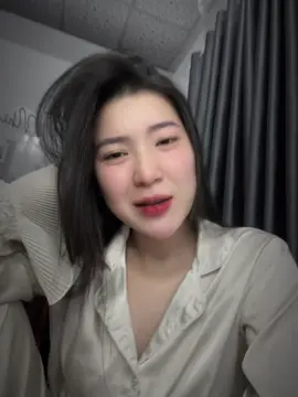 Có ai nằm ngang xem đth cái bị lè khe giống e kh🤣🤣