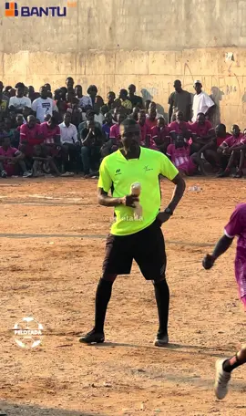 Kim Kim Chefe Dos Árbitros 😂🥖 #skills #football #dribles #futebol #streetfotball 