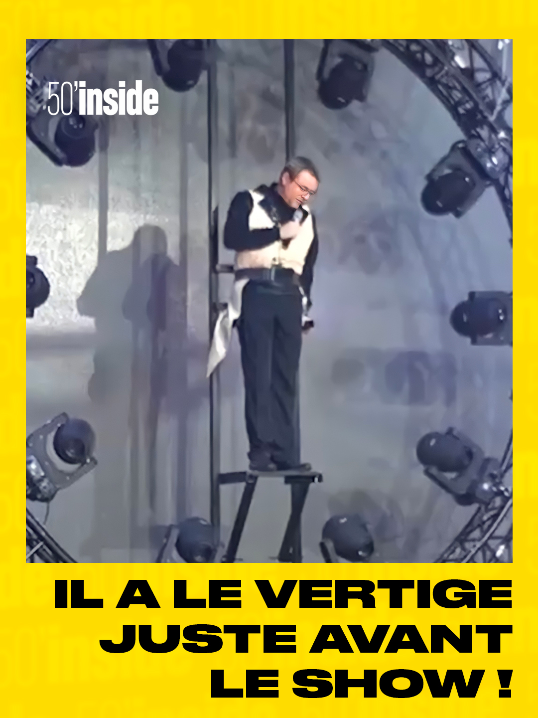 Thierry, chanteur de l’Ange Bleu, a le vertige à quelques heures du show. Pathy Bad, metteur en scène, tente de le rassurer…  👉 Retrouvez le reportage en intégralité sur TF1+ ! #OnRegardeQuoi #50inside #AngeBleu #Cabaret