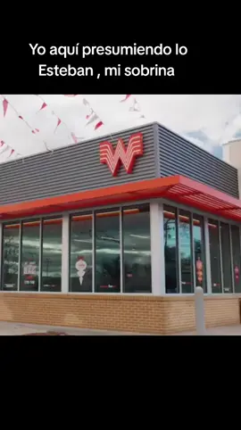 Yo aquí presumiendo lo Esteban , a mi sobrina #whataburger #paratiiiiiiiiiiiiiiiiiiiiiiiiiiiiiii #fyppppppppppppppppppppppp #gym 