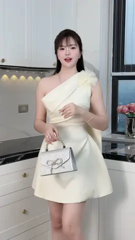 Váy thiết kế lệch vai #champhanriview  #vaydutiec 