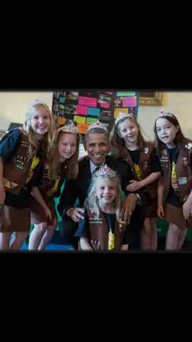 LET'S COME TOGETHER AND FIGHT TRUMP AND ICE BEFORE OUR COUNTRY IS RUINED.  #obama #democrat #repulican #ICE #democratsoftiktok 