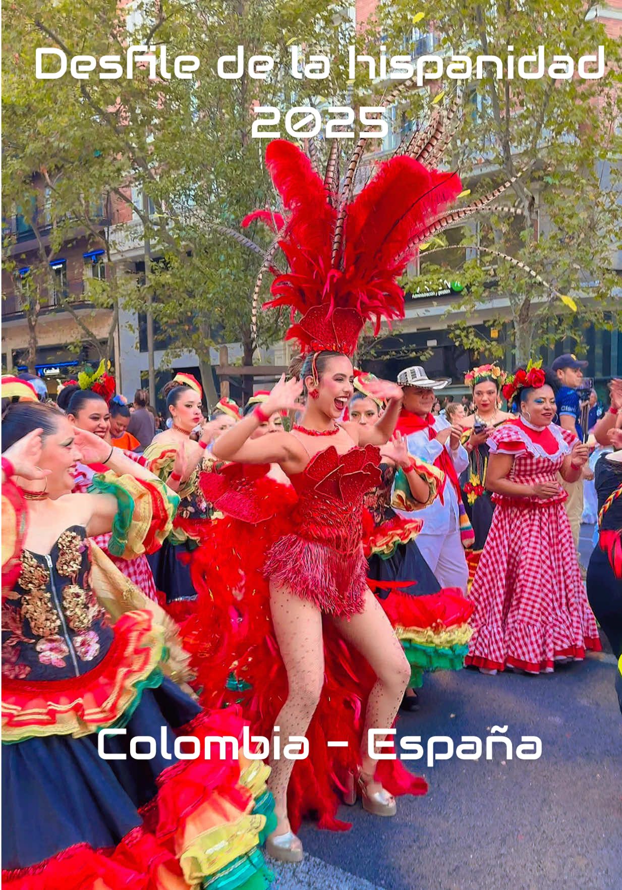 🇨🇴✨ ¡Qué orgullo vivir nuestra cultura! Ayer la Cabalgata de la Hispanidad con Nativos de Macondo 2025 fue pura alegría, color y tradición. Gracias a todos los que hicieron parte de este gran desfile y a nuestros invitados especiales: la reina y el Rey Momo del Carnaval de Barranquilla de la 44 🎭🔥 #VivaColombia #CulturaCosteña #CarnavalDeBarranquilla #Hispanidad2025 #OrgulloColombiano
