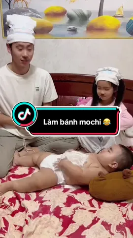 Mời cả nhà làm bánh mochi cùng 3 bố con 😂 #reviewmevabe #trending #xuhuong #xuhuongtiktok #lambanhmochi 