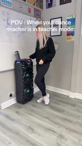 POV: When your dance teacher is in teacher mode…#dancers #uniquedancestudio #danceteacher #fyp #viral 