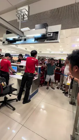 Tuổi trẻ chưa trải sự đời, lần đầu bị delay 13-14 tiếng. Nghe đồn trên tiktok ai ngờ trúng mình🥲 #vietjet #delay #delayed 