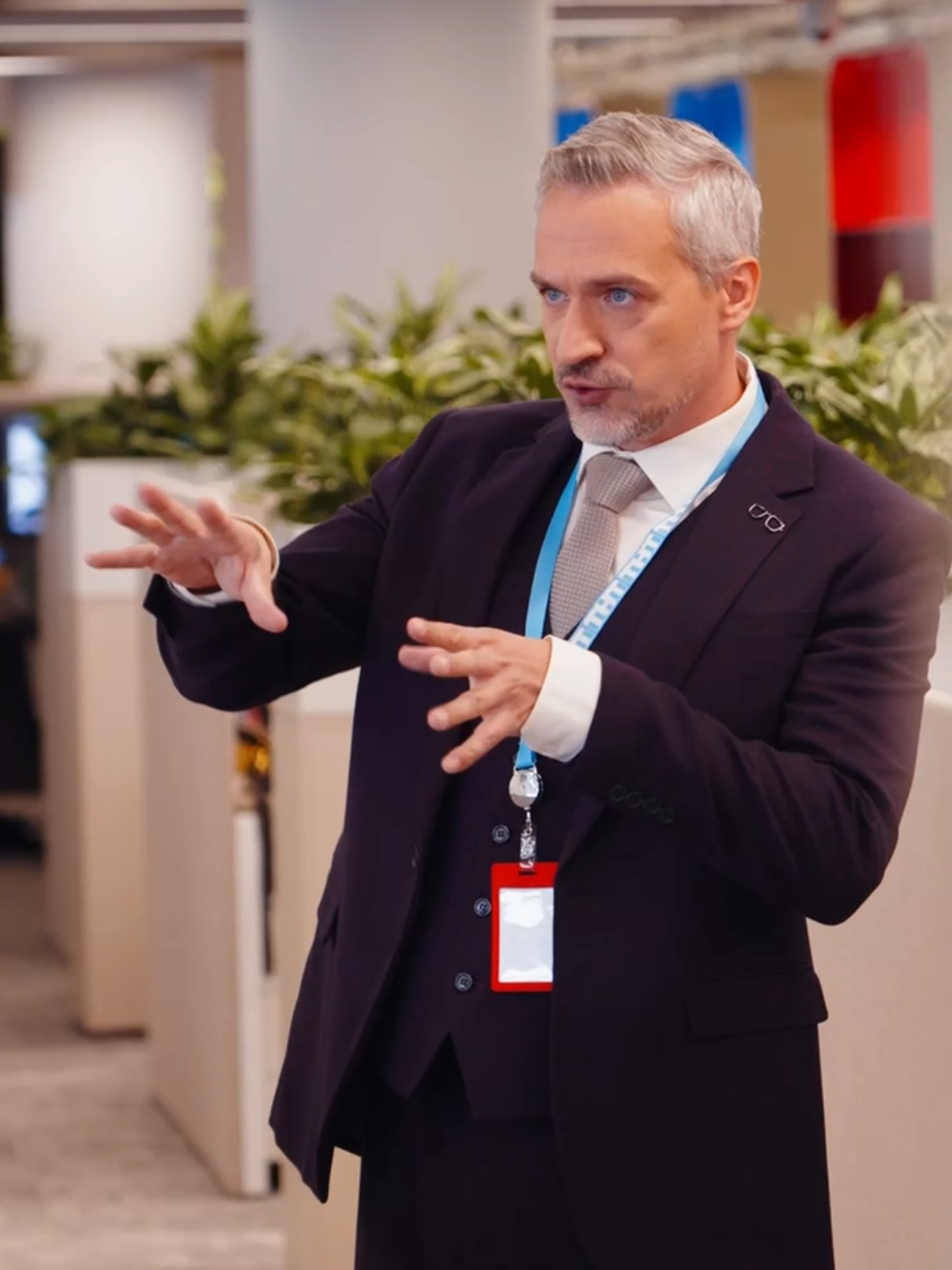 Сегодня важный день для нас всех! ПРЕМЬЕРА сериала «ОЛДСКУЛ» в 20:00 на ТНТ, если ты не посмотришь ОН устроиться к нам в штат!