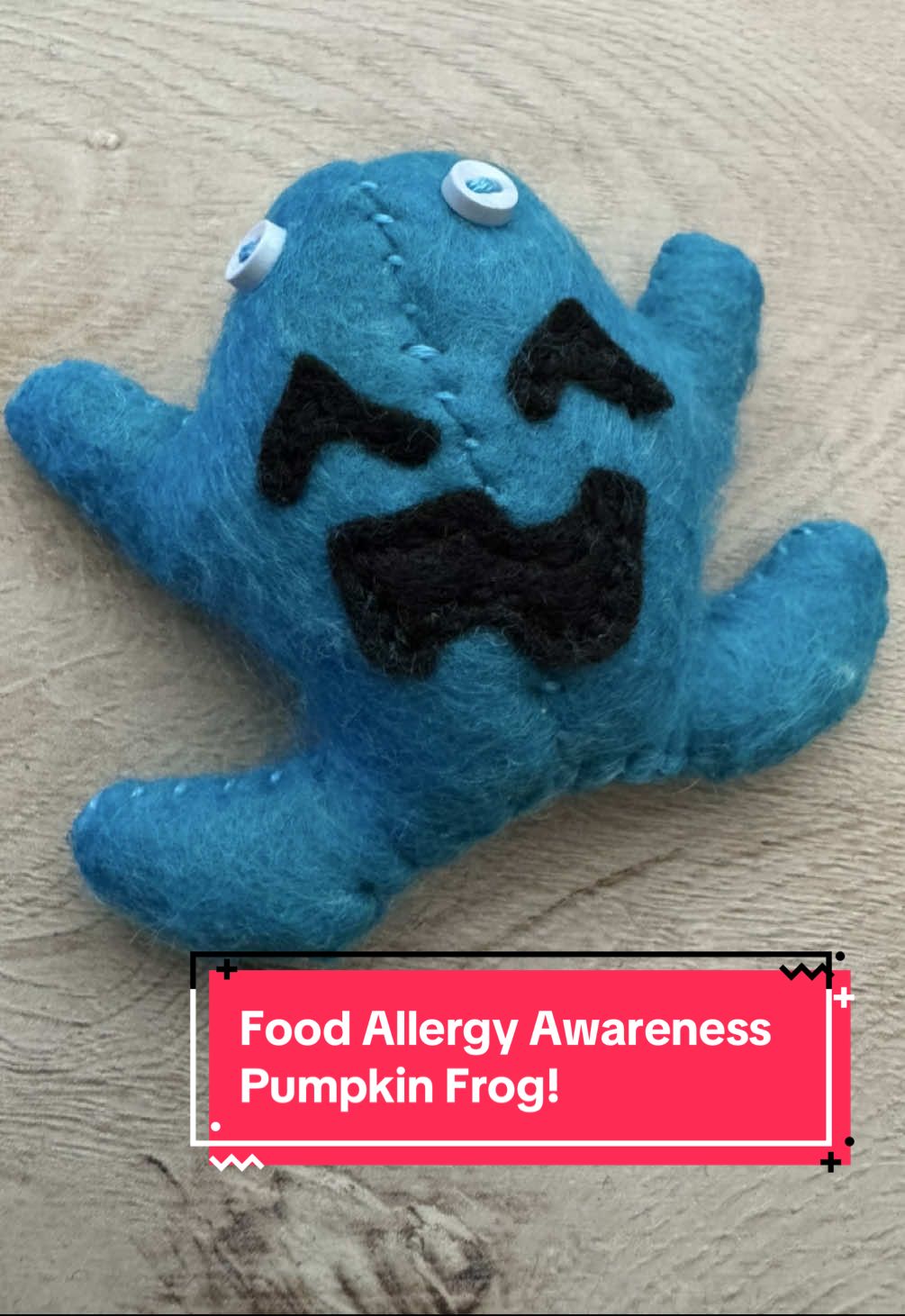 🐸🎃🩵 #frogs #halloween #foodallergy #sewing #plushies 