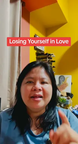 Healthy love doesn’t mean losing yourself — it means growing together while staying grounded in who you are. Balikan mo yung mga bagay na nagpapasaya sayo, kahit wala siya. Remember: your identity should not be up for negotiation. #MentalHealth #Psychology #psychreavilla 