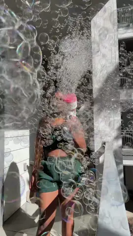 safe to say i really love bubbles 🧼🫧 #bubbles #bubblegun #toysforkids #toygun 