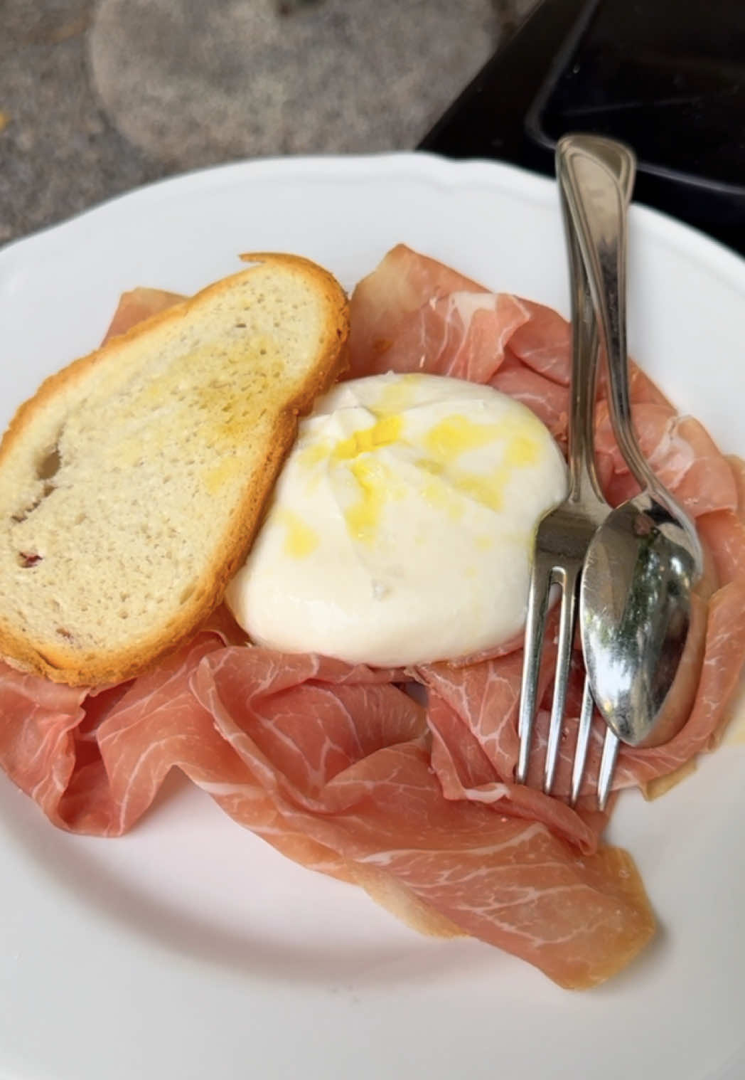 BRUNCH SPOT(light💡): Caffetteria Villa Necchi Campiglio 🌸 #brunchmilano #villanecchicampiglio #fai 