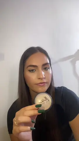 Voi ati folosit pana acum o pudra cu sclipici ? #fy #makeup @MelkiorParis 