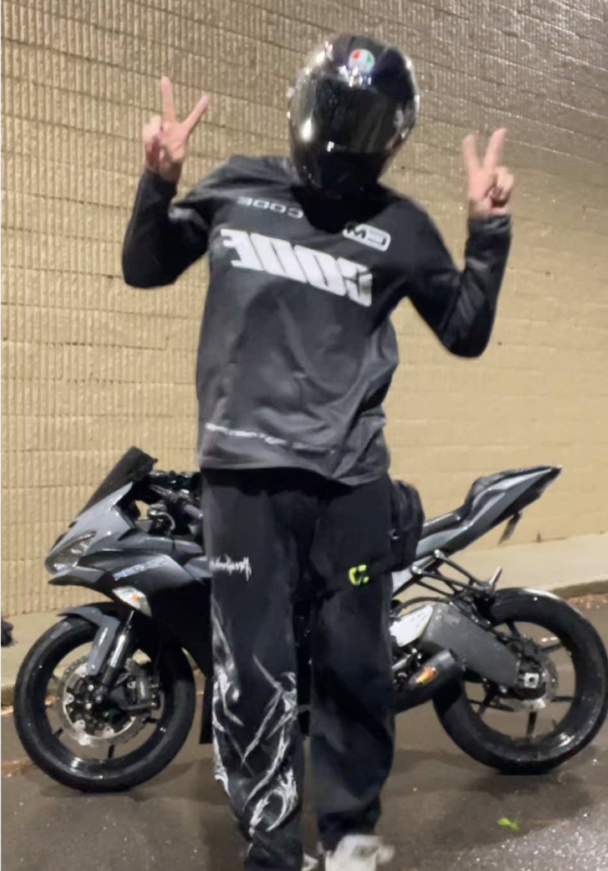 kawaii shaky is back #fyp #biker #biketok #BookTok 