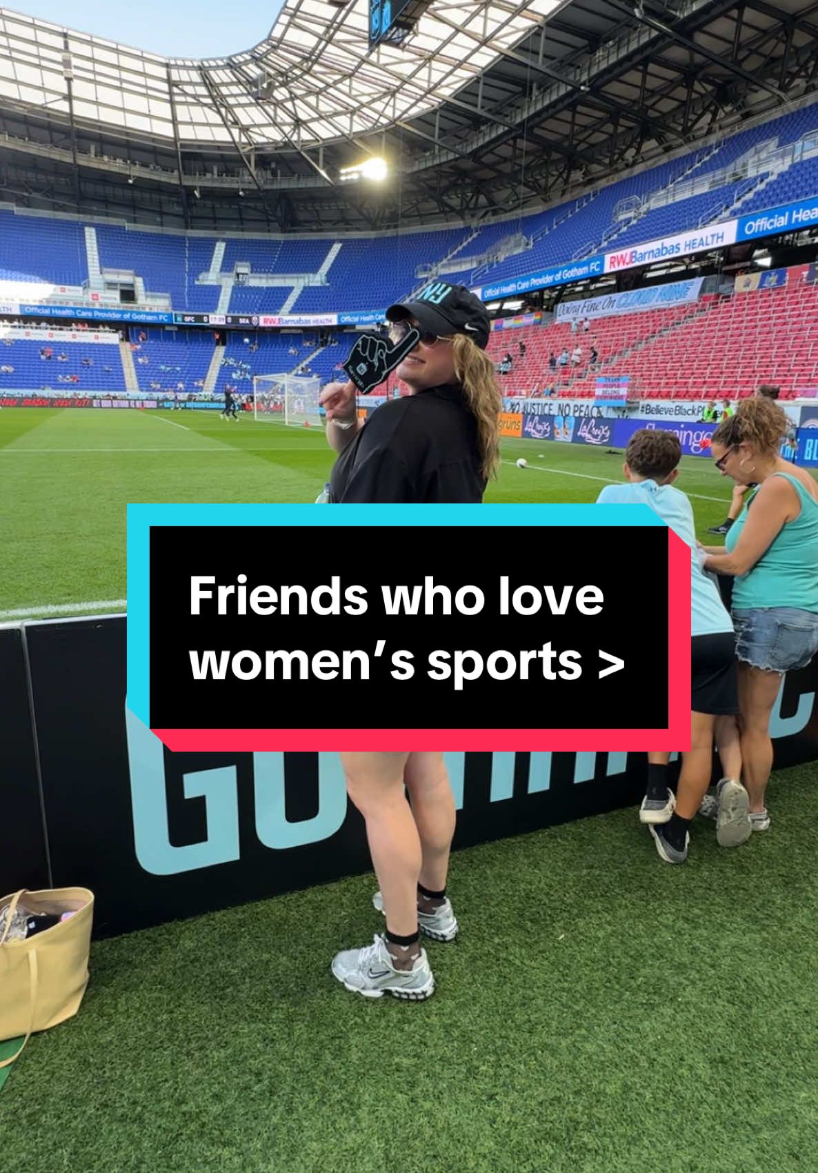 women’s sports lovers only 💅 @Kayla Williams @Arden F. @Gotham FC #womenssports #gothamfc #Soccer #nwsl #sports 