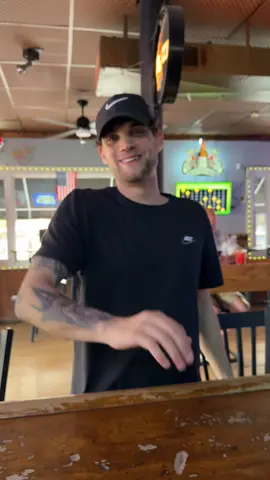 😂 