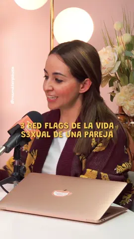 ¿Cuánto tiempo tardaste en retomar la intimidad con tu pareja? ❤️‍🩹  El título de nuestro episodio es: “Cómo cambia la intimidad al ser mamá” 🎙️ @analore.co y @zexologafer . #maternidad #momlife #maternidadreal #sexualidad #amor #pareja #relacionesdepareja #intimidad #relacionessanas #podcast #podcaster